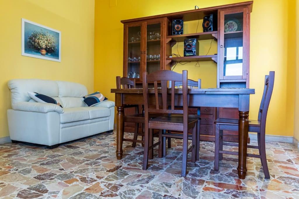 Carlo's Charm Apartment